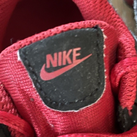 Nike Shox Toddler Infant Sneakers Size 5C 2015 746427-006 Black Red Slip On - Picture 4 of 6